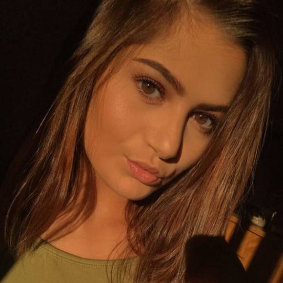 Meet your Posher, Samantha - Picture 1 of 1